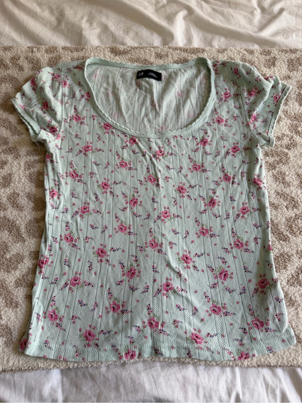 GAP Mint Short Sleeve Scoop Neck Tee with Pink Rose Print